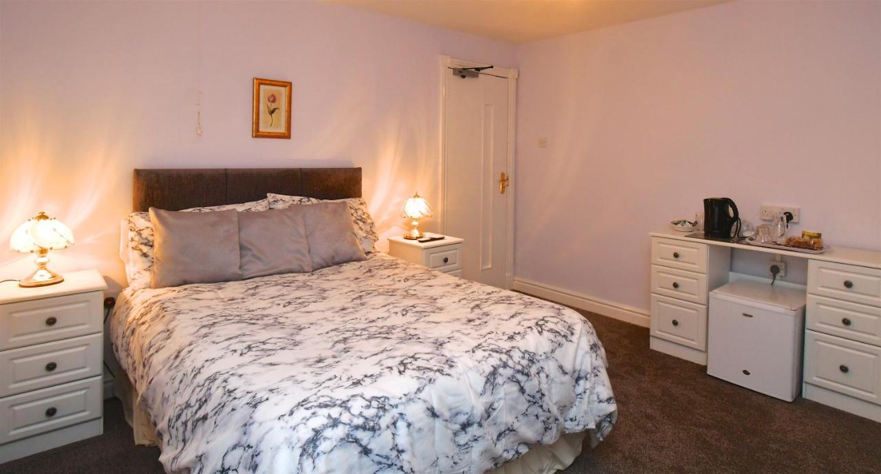 The Old Board School Guest House St Clears Extérieur photo