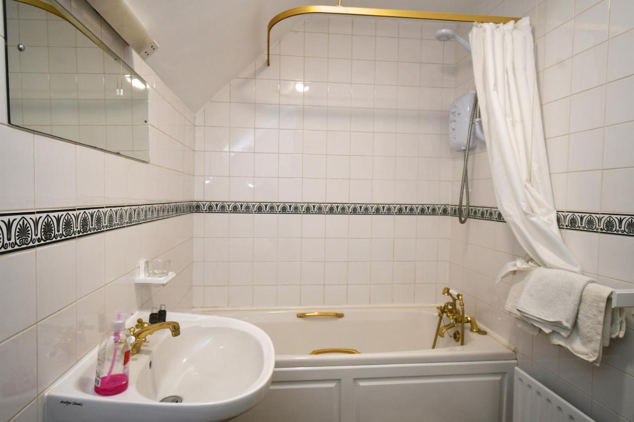 The Old Board School Guest House St Clears Extérieur photo